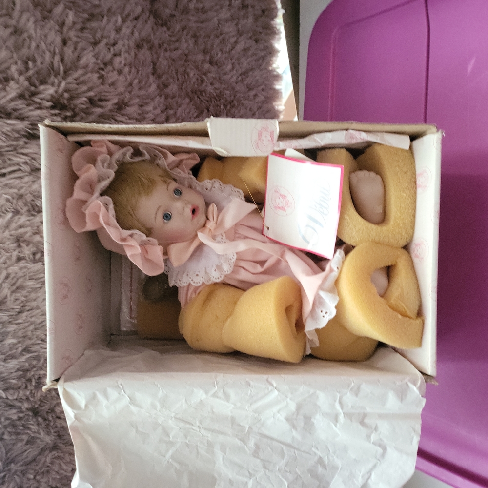 DESIGN DEBUT doll NWOT porcelain